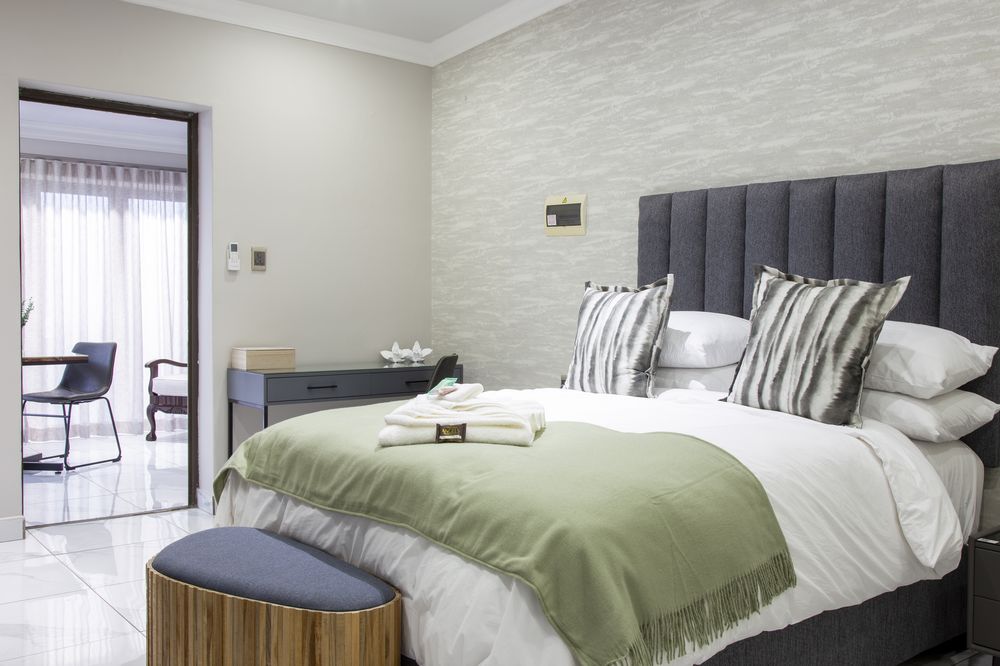 Queen Suite